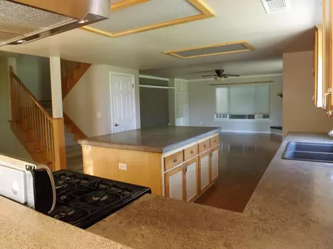 3212 Lake Redding Dr, Redding, CA 96003 photo 4