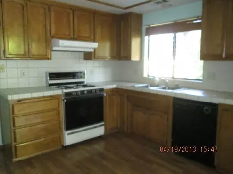 5685 Bell Rd, Redding, CA 96001 photo 2