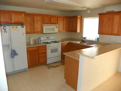 3369 Josh, Anderson, CA 96007 photo 3