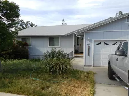 1860 Riviera Dr, Redding, CA 96001 photo 1