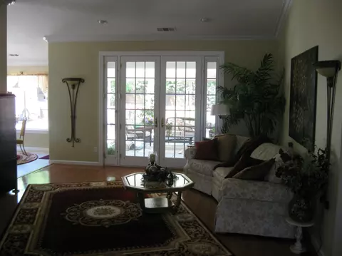 1752 Record Ln, Redding, CA 96001 photo 2