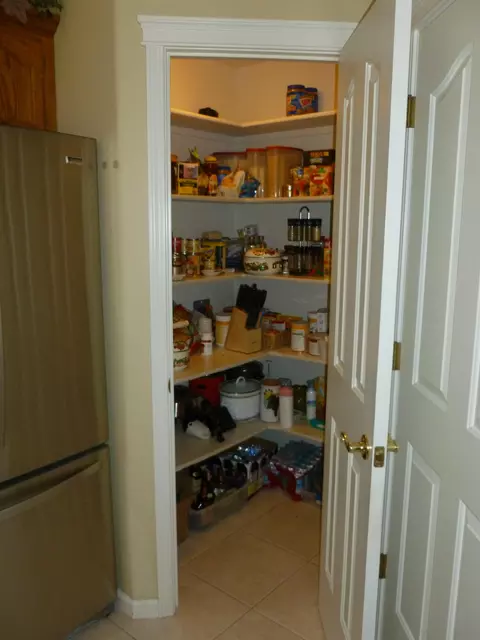 1752 Record Ln, Redding, CA 96001 photo 13