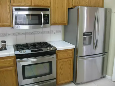 1752 Record Ln, Redding, CA 96001 photo 5