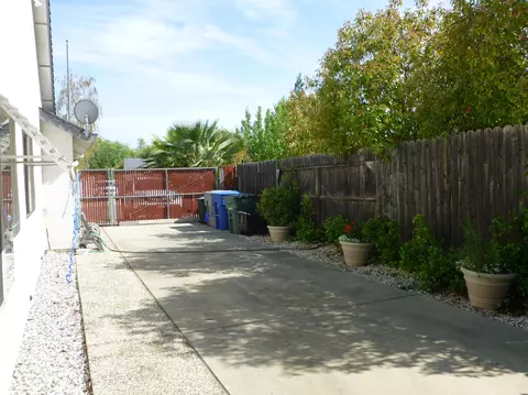 1752 Record Ln, Redding, CA 96001 photo 28