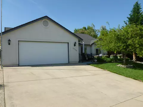 1752 Record Ln, Redding, CA 96001 photo 8