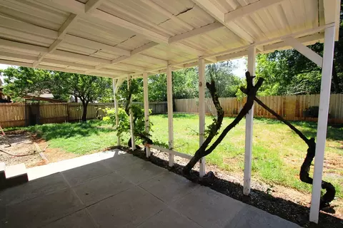 1104 C, Redding, CA 96002 photo 13