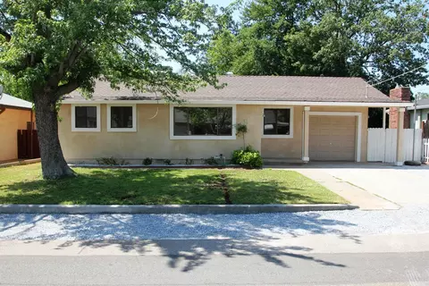 1104 C, Redding, CA 96002 photo 1