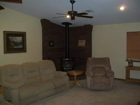 1668 Kildare Dr, Redding, CA 96001 photo 9