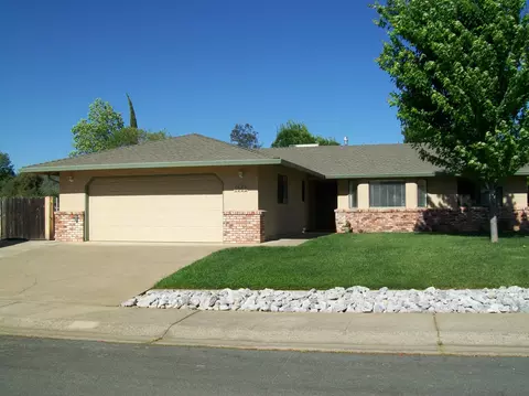 1668 Kildare Dr, Redding, CA 96001 photo 3