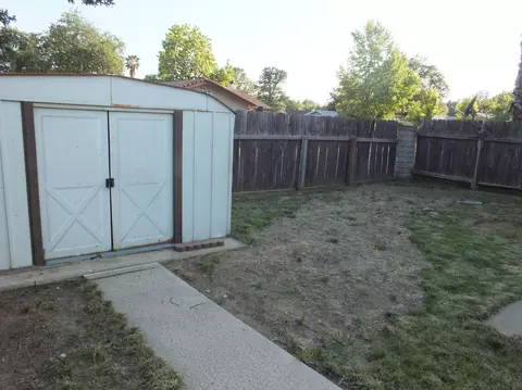 2651 Rainbow Ln, Redding, CA 96002 photo 21