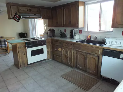 2651 Rainbow Ln, Redding, CA 96002 photo 9