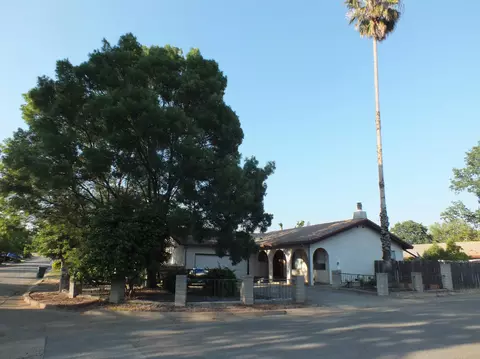 2651 Rainbow Ln, Redding, CA 96002 photo 3