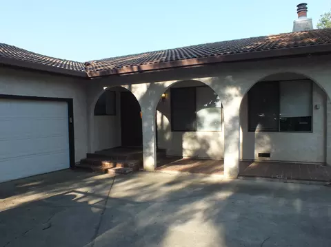 2651 Rainbow Ln, Redding, CA 96002 photo 2