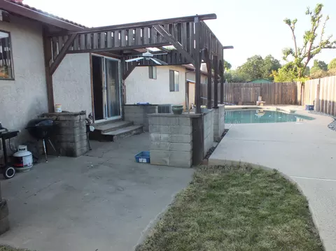 2651 Rainbow Ln, Redding, CA 96002 photo 23