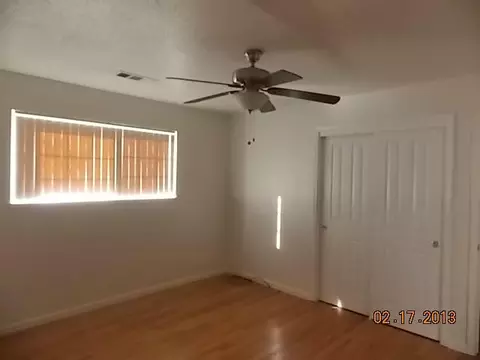 1325 Mistletoe Ln, Redding, CA 96002 photo 9