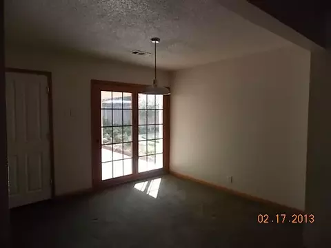 1325 Mistletoe Ln, Redding, CA 96002 photo 4