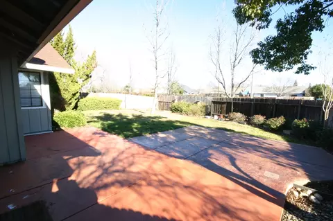 2517 Candlewood Dr, Redding, CA 96003 photo 2