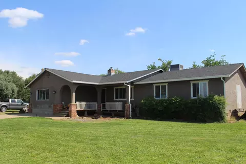 5838 Olive St, Anderson, CA 96007 photo 2