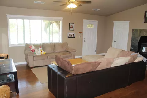 5838 Olive St, Anderson, CA 96007 photo 4