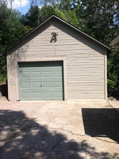 1468 Benton, Redding, CA 96001 photo 13