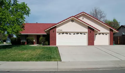 1755 Vinson Dr, Redding, CA 96003 photo 1