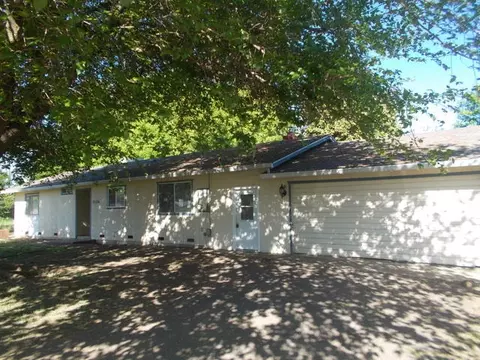 21176 Shelly Ln, Anderson, CA 96007 photo 1