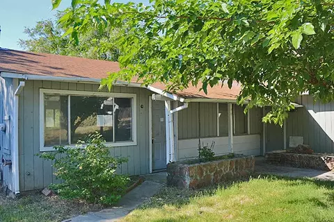 1215 Aloha Ct, Red Bluff, CA 96080 photo 1