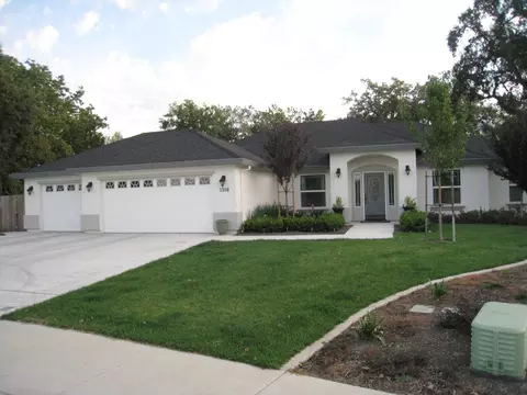 3300 Miramar Way, Redding, CA 96001 photo 1