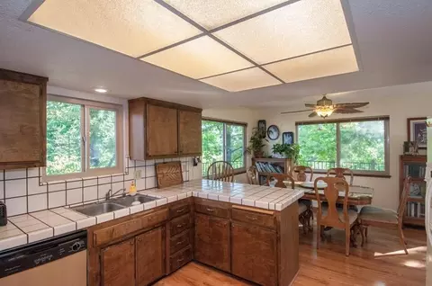 2754 Wyndham Ln, Redding, CA 96001 photo 9