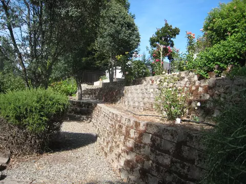 2447 Cumberland Dr, Redding, CA 96001 photo 20