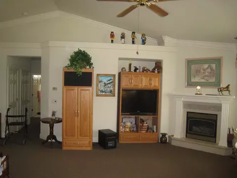 2447 Cumberland Dr, Redding, CA 96001 photo 7