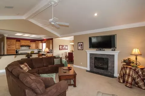 2697 Cumberland Dr, Redding, CA 96001 photo 6