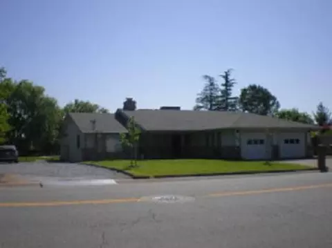 5856 Mountain View Dr, Redding, CA 96003 photo 1