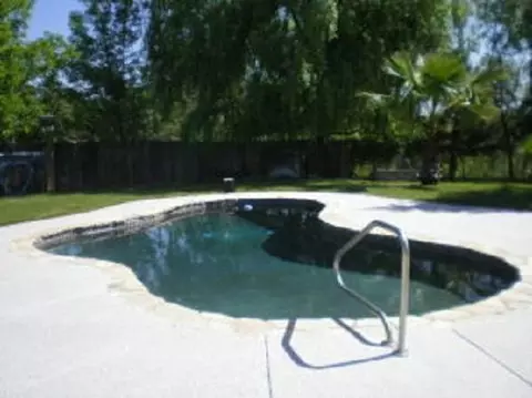 5856 Mountain View Dr, Redding, CA 96003 photo 4