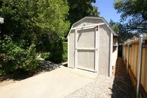 1961 Timbercreek Ct, Redding, CA 96002 photo 8
