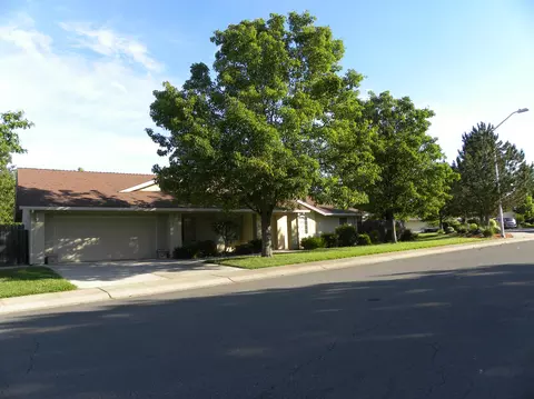 3040 Carson Dr, Redding, CA 96003 photo 1