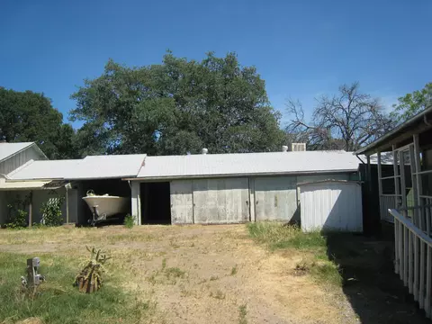 1025 Henry Moore Ln, Redding, CA 96003 photo 3