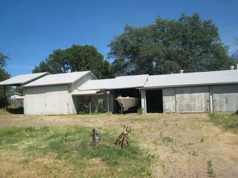 1025 Henry Moore Ln, Redding, CA 96003 photo 2