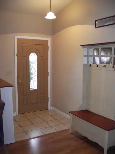 2850 Donner Ct, Redding, CA 96001 photo 2