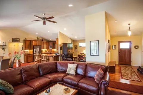 15270 Mountain Shadows Dr, Redding, CA 96001 photo 10