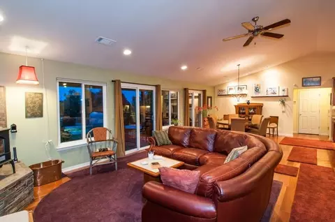15270 Mountain Shadows Dr, Redding, CA 96001 photo 9
