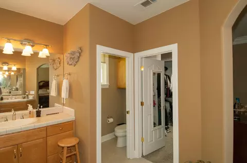 15553 Mountain Shadows Dr, Redding, CA 96001 photo 11