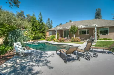 15553 Mountain Shadows Dr, Redding, CA 96001 photo 16
