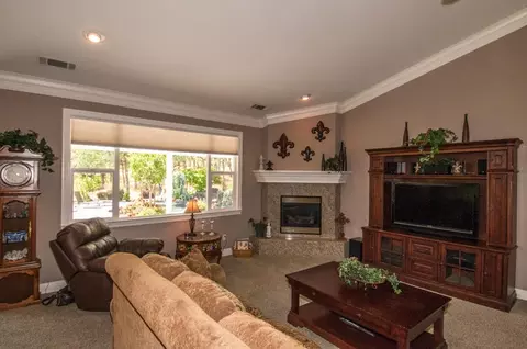 15553 Mountain Shadows Dr, Redding, CA 96001 photo 5
