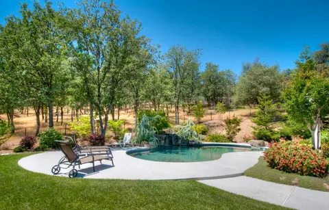 15553 Mountain Shadows Dr, Redding, CA 96001 photo 17