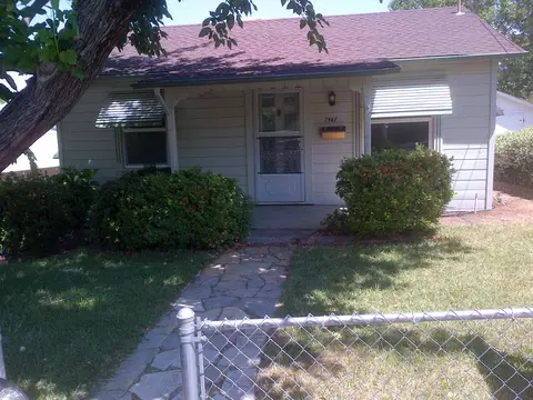 1547 Jay St, Redding, CA 96001 photo 4