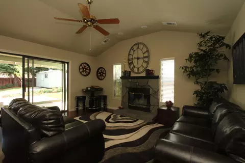 2765 Crystal Tree Dr, Redding, CA 96001 photo 5