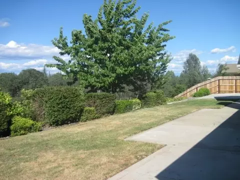 2225 Cumberland Dr, Redding, CA 96001 photo 17