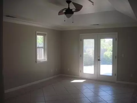 2225 Cumberland Dr, Redding, CA 96001 photo 11
