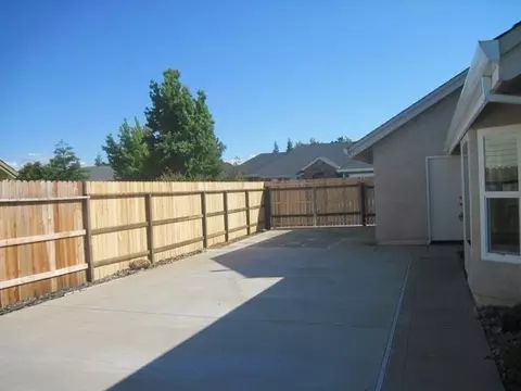 2225 Cumberland Dr, Redding, CA 96001 photo 15